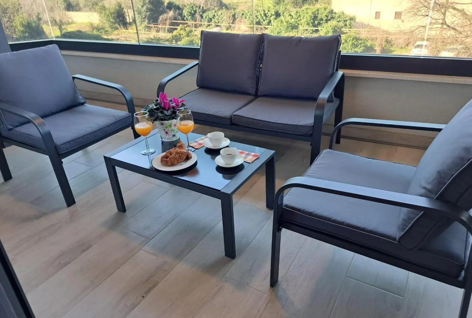 Modern 2-Bedroom Apartment Near The Beach Pula